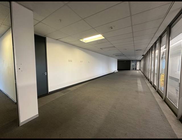 1,368M² OFFICE TO LET IN SANDTON CENTRAL